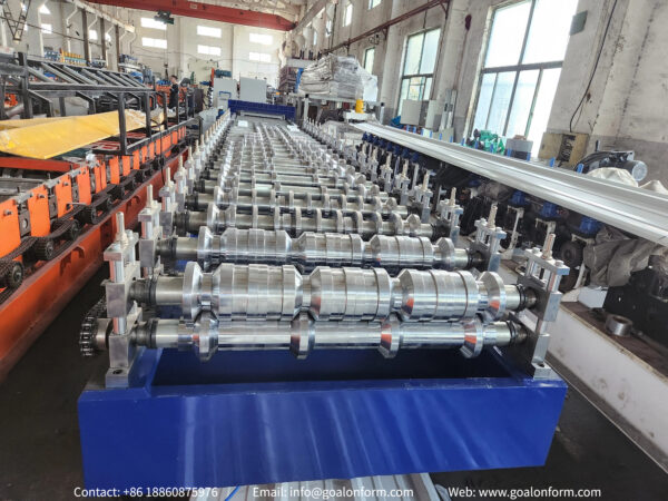 High Speed Pre-Cut IBR Roof Panel Roll Forming Machine with Guide-Pillar Structure (3)
