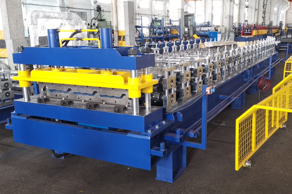 How to Choose a Metal Roof Panel Roll Forming Machine
