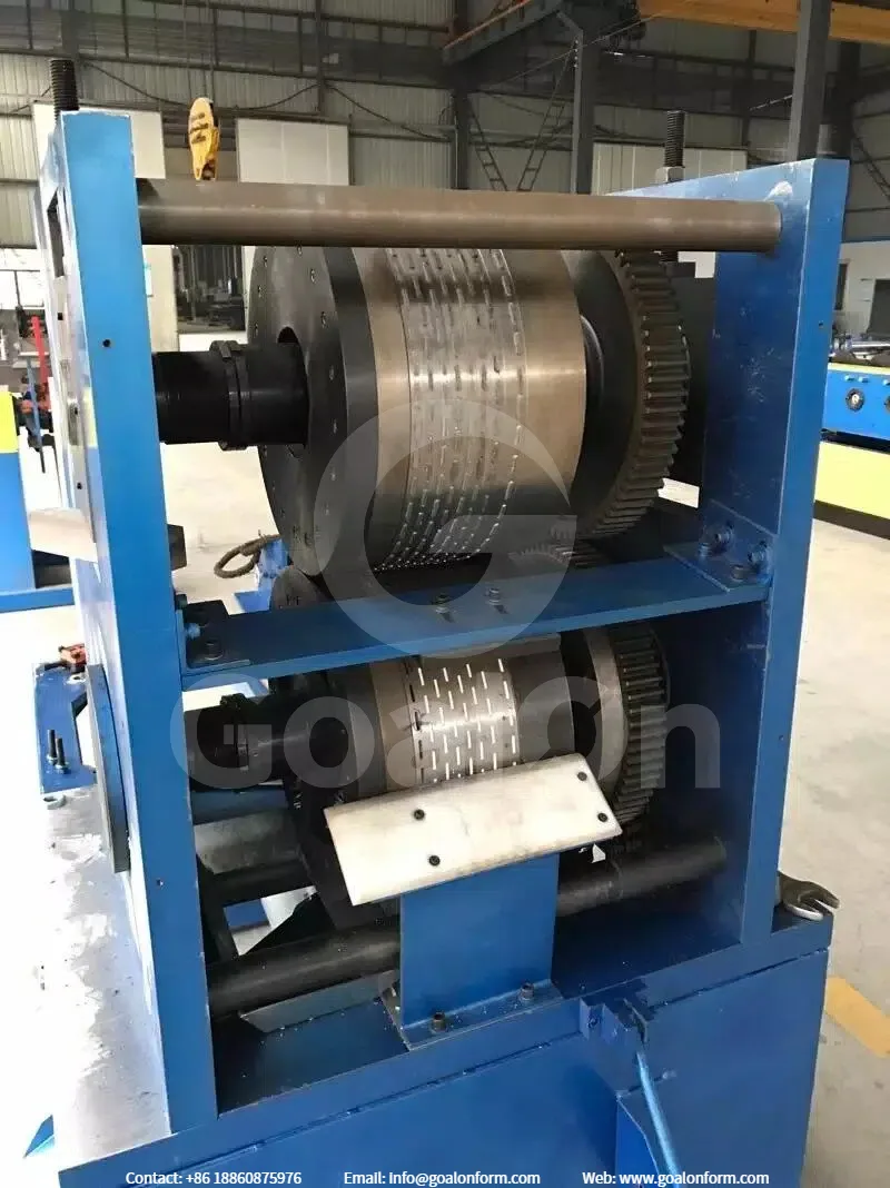 Rolling punch machine for continuous strut channel hole punching production
